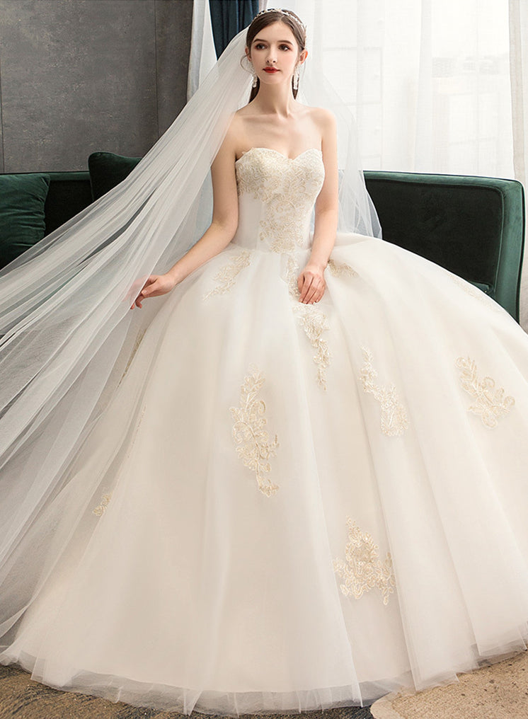 Nine Seven Bridal Sleeveless Sweetheart Lace Up A-Line Floor Train Wedding Dress