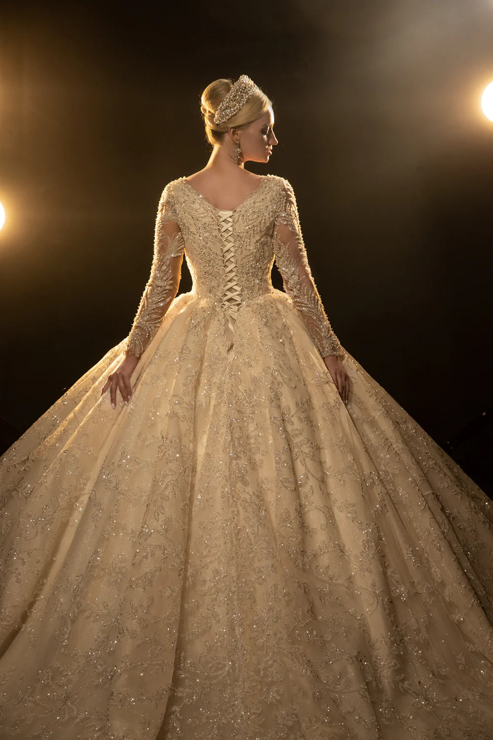 BelaCustom Long Sleeves Sparkly Sequin Lace Appliques Square Neck Bridal Ball Grown Wedding Dress Customization