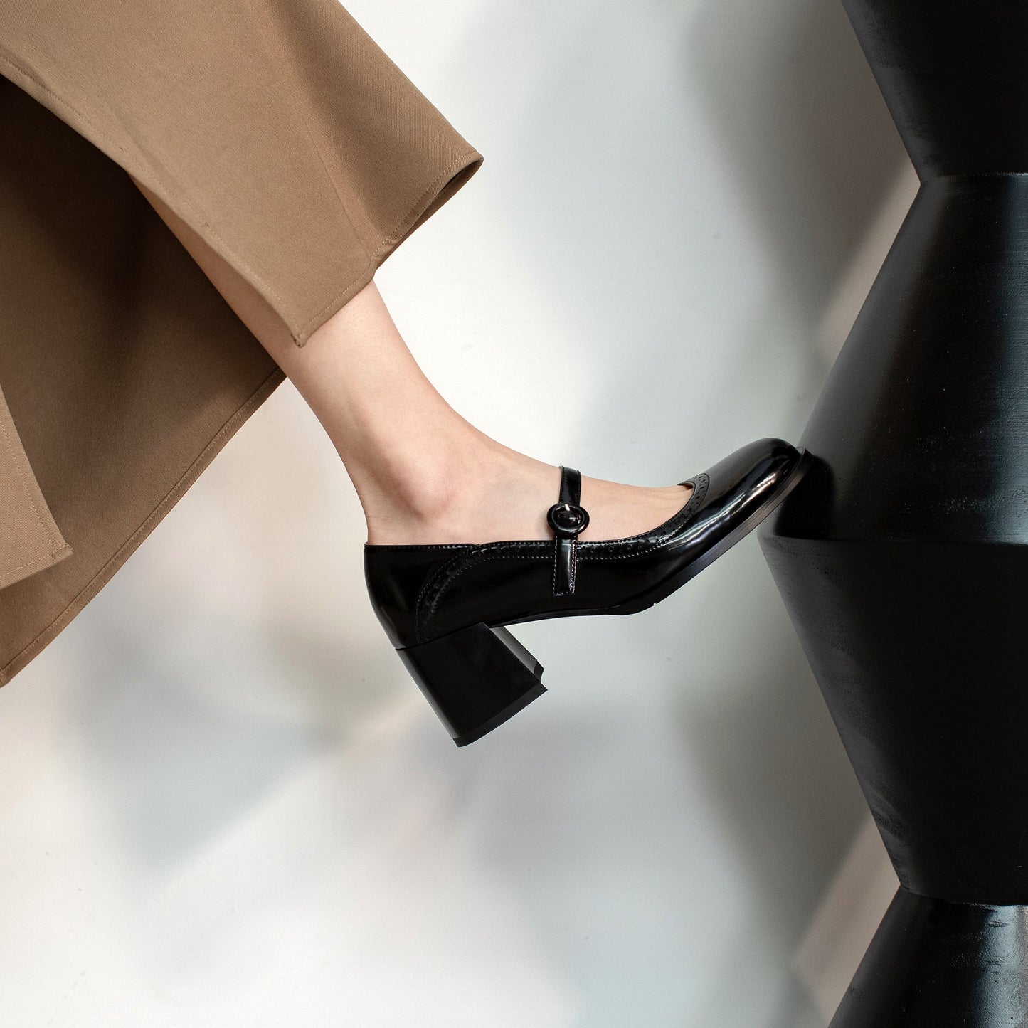 Nine Seven Glossy Genuine Leather Women's Handmade Round Toe Mid Block Heel Buckle Cute Mar Jane Pump Shoes