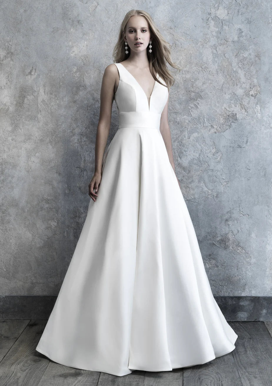 Nine Seven Plug V-Neck Straps A-Line Lawn Beach Wedding Dress Customization