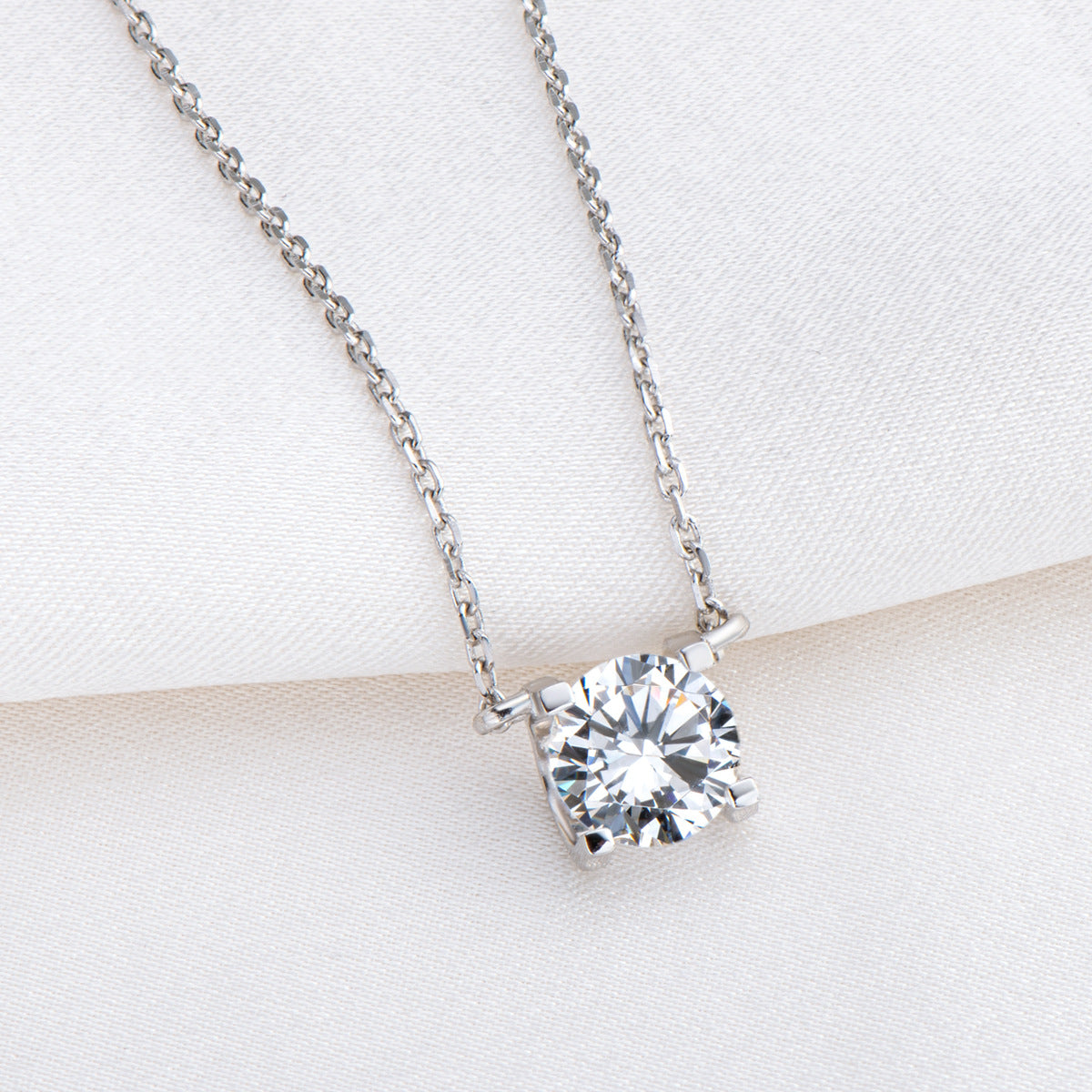 Pendant Necklaces for Women S925 Sterling Silver Jewelry Genuine Moissanite 1 CT Necklace