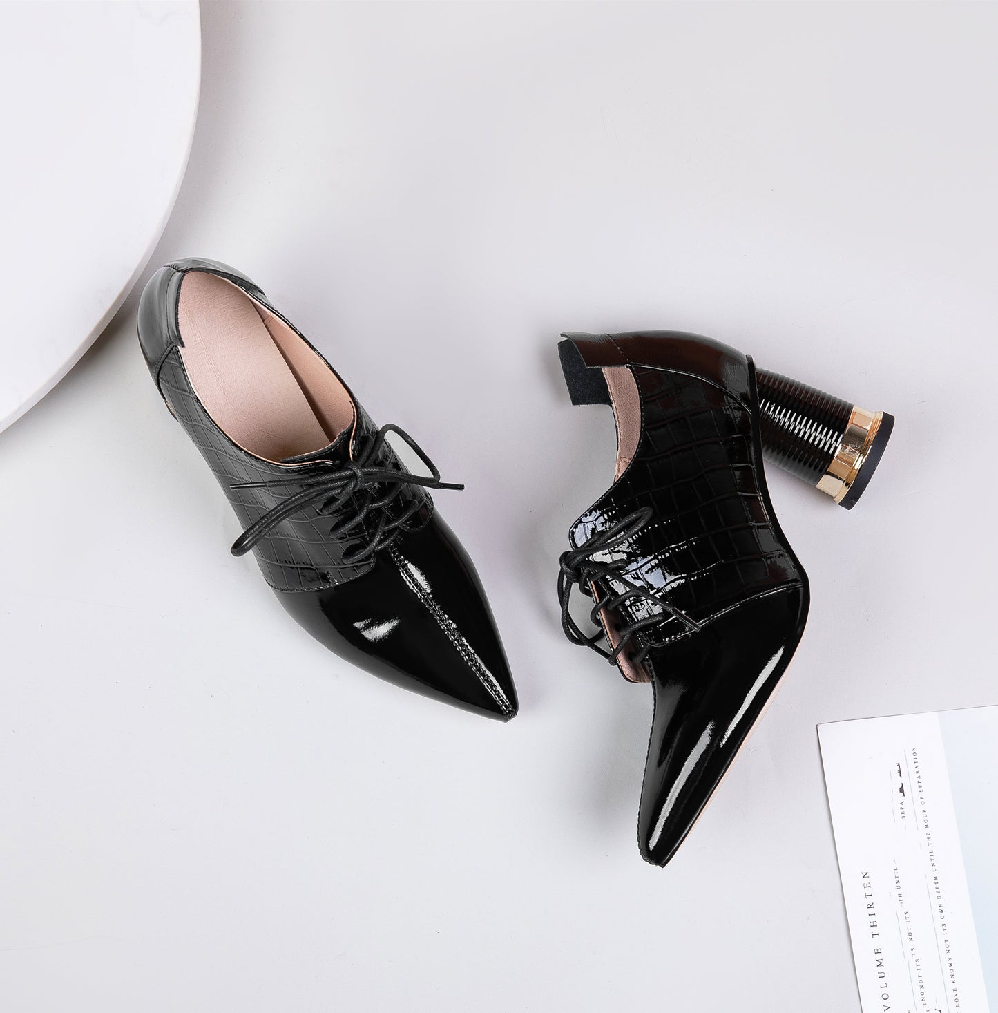 Women's Handmade Patent Leather Pointed Toe Mid Cylindrical Heel Lace Up Stylish Plus-Size Pump Shoes