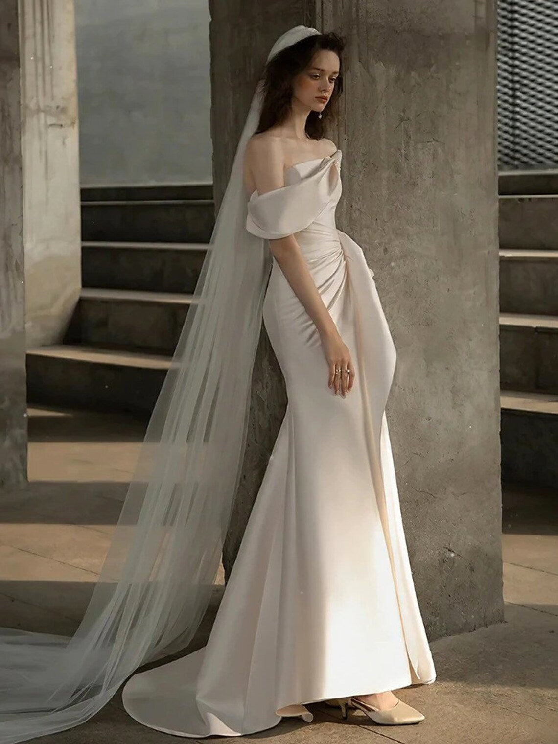 BelaCustom Strapless Off-Shoulder Sleeveless Long Wedding Dress